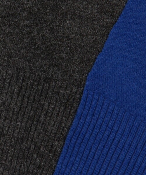 MICO COULIER（ミコクリエ）の「Cash feel 配色プルオーバーニット（ニット/セーター・レディース・チャコールグレー/ライトグレー/ブラウン・38）」の4枚目の写真