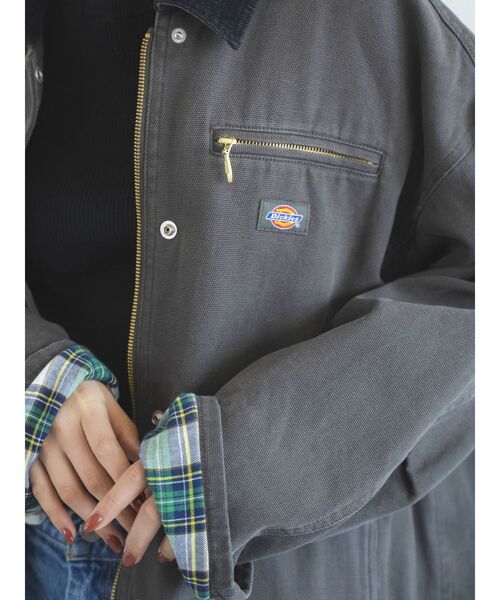 Dickies（ディッキーズ）の「Dickies別注 バイカラーブルゾン（ブルゾン・レディース・チャコールグレー/ベージュ・FREE）」の5枚目の写真