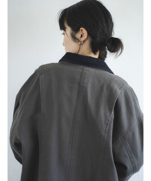 Dickies（ディッキーズ）の「Dickies別注 バイカラーブルゾン（ブルゾン・レディース・チャコールグレー/ベージュ・FREE）」の7枚目の写真