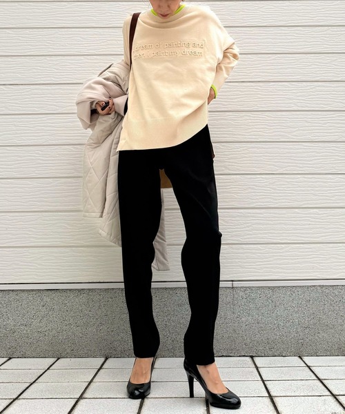 Q（キュー）の「ストレッチツイルテーパードパンツ（その他パンツ・レディース・ブラック/ベージュ/マスタード・MEDIUM）」の22枚目の写真