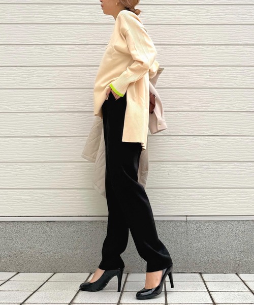 Q（キュー）の「ストレッチツイルテーパードパンツ（その他パンツ・レディース・ブラック/ベージュ/マスタード・MEDIUM）」の21枚目の写真