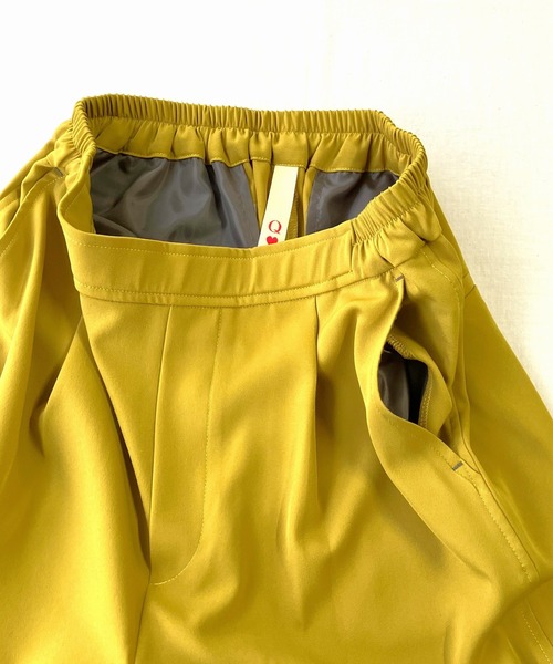 Q（キュー）の「ストレッチツイルテーパードパンツ（その他パンツ・レディース・ブラック/ベージュ/マスタード・MEDIUM）」の11枚目の写真