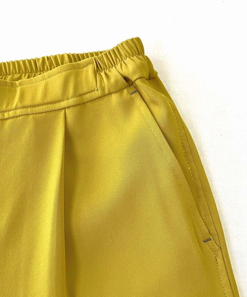 Q（キュー）の「ストレッチツイルテーパードパンツ（その他パンツ・レディース・ブラック/ベージュ/マスタード・MEDIUM）」の14枚目の写真