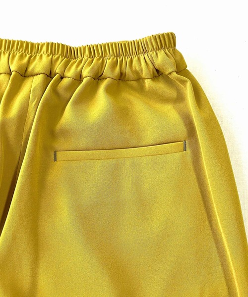 Q（キュー）の「ストレッチツイルテーパードパンツ（その他パンツ・レディース・ブラック/ベージュ/マスタード・MEDIUM）」の15枚目の写真