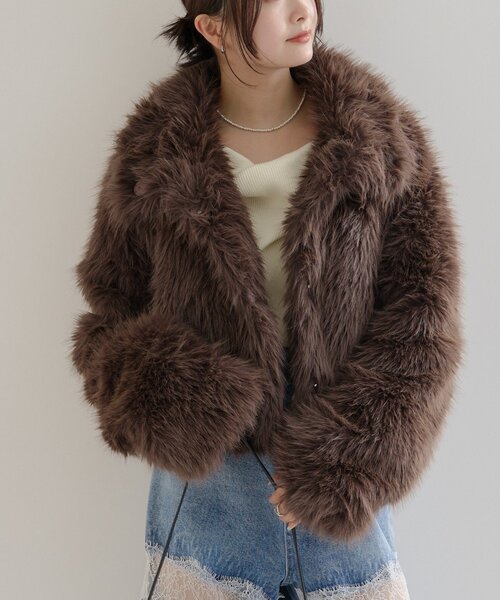 mystic(ミスティック)の「【今すぐお届け可能!軽くて暖かい◎】ショートファーコート(その他アウター・レディース・ベージュ/ブラウン・FREE)」の3枚目の写真