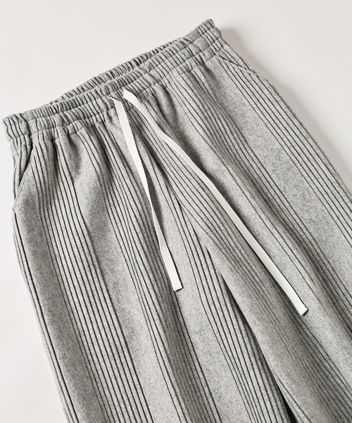 EDIFICE（エディフィス）の「E. TanC(タンク) PLEATS SWEAT パンツ（スウェットパンツ・メンズ・グレー・MEDIUM/LARGE）」の4枚目の写真