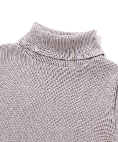 BeBe（ベベ）の「【日本製】リブニットタートルネック(80~150cm)（ニット/セーター・キッズ・オフホワイト/グレー/イエロー・120cm/150cm/140cm/110cm/130cm）」の10枚目の写真