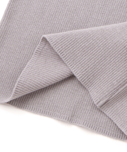 BeBe（ベベ）の「【日本製】リブニットタートルネック(80~150cm)（ニット/セーター・キッズ・オフホワイト/グレー/イエロー・120cm/150cm/140cm/110cm/130cm）」の13枚目の写真