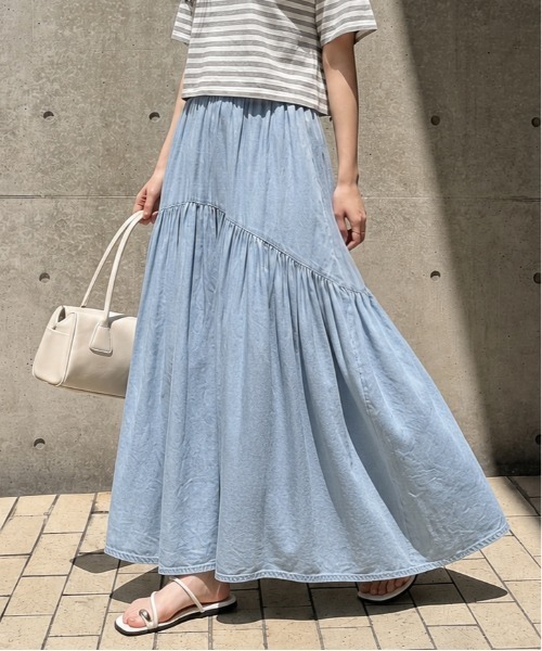 lesperance(レスぺランス)の「フレアシルエットデニムスカート/体型カバー/リラクシー(デニムスカート・レディース・ブラック系/ライトブルー/ブルー・M/L)」の1枚目の写真