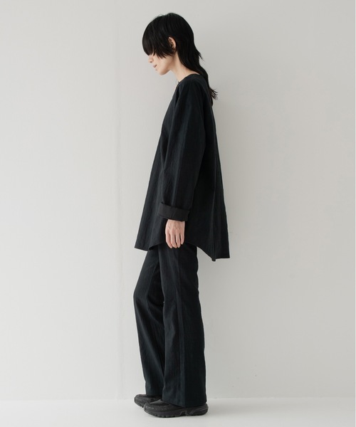 RYU(リュー)の「wrinkled effect flare pants(スラックス・メンズ・ダークパープル/スミクロ・2/3/4)」の16枚目の写真