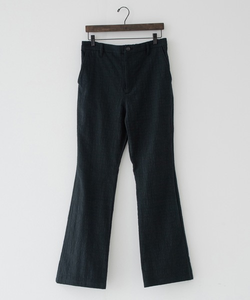 RYU(リュー)の「wrinkled effect flare pants(スラックス・メンズ・ダークパープル/スミクロ・2/3/4)」の6枚目の写真