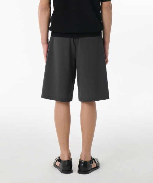 MUSINSA STANDARD（ムシンサスタンダード）の「リネンライクワンタックワイドバンディングショーツ[ダークグレー]（その他パンツ・メンズ・その他・34/32/30/26/28/40/38/42/36）」の2枚目の写真