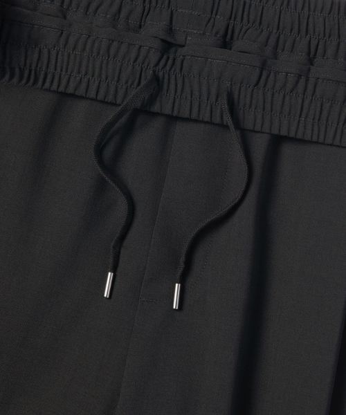 MUSINSA STANDARD（ムシンサスタンダード）の「リネンライクワンタックワイドバンディングショーツ[ダークグレー]（その他パンツ・メンズ・その他・34/32/30/26/28/40/38/42/36）」の5枚目の写真