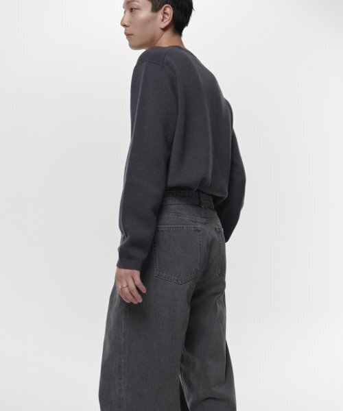 MUSINSA STANDARD（ムシンサスタンダード）の「ベルト付きセミバルーンデニムパンツ[グレー]（デニムパンツ・メンズ・その他・40/38/42/36/34/32/30/31/33/26/27/28/29）」の3枚目の写真