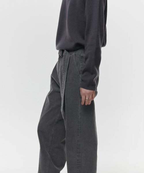 MUSINSA STANDARD（ムシンサスタンダード）の「ベルト付きセミバルーンデニムパンツ[グレー]（デニムパンツ・メンズ・その他・40/38/42/36/34/32/30/31/33/26/27/28/29）」の4枚目の写真