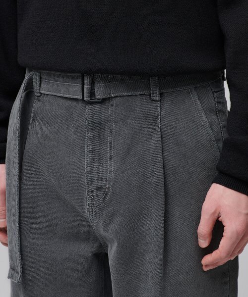 MUSINSA STANDARD（ムシンサスタンダード）の「ベルト付きセミバルーンデニムパンツ[グレー]（デニムパンツ・メンズ・その他・40/38/42/36/34/32/30/31/33/26/27/28/29）」の11枚目の写真