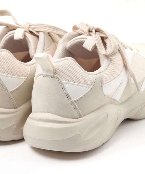 GLOBAL WORK（グローバルワーク）の「晴雨兼用レースアップスニーカー/601688（その他シューズ・レディース・ブラック/ブラウン/オフホワイト・MEDIUM/LARGE）」の6枚目の写真