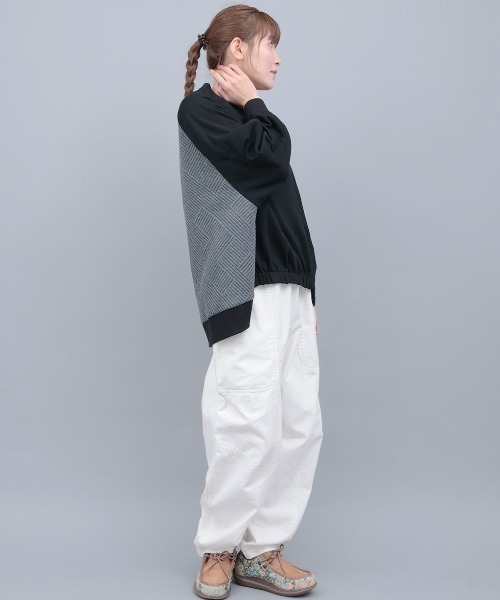 チチカカ（チチカカ）の「ふくれジャカードコンビプルオーバー（スウェット・レディース・ブラック/ベージュ/マスタード・FREE）」の4枚目の写真