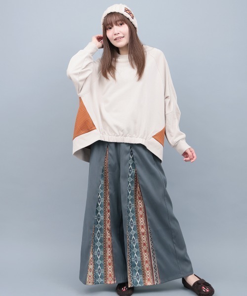 チチカカ（チチカカ）の「ふくれジャカードコンビプルオーバー（スウェット・レディース・ブラック/ベージュ/マスタード・FREE）」の6枚目の写真