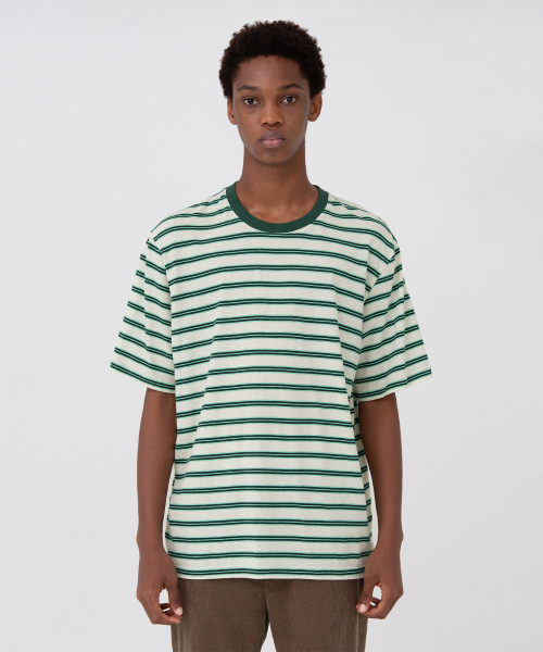 BROWNYARD(ブラウンヤード)の「エッセンシャルストライプTシャツ、グリーン(Tシャツ/カットソー・メンズ・その他・3/4/5)」の3枚目の写真