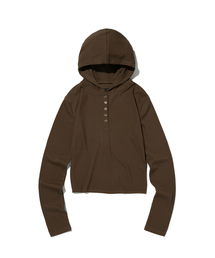 suade（スエード）の「HOODED HENLEY NECK [BROWN]（Tシャツ/カットソー）」