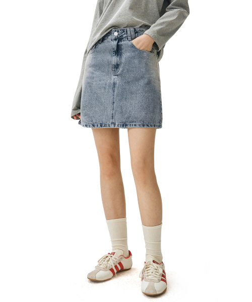 DECET WOMEN(デケット ウーマン)の「シグネチャーミニスカート DCSK001LブルーA(スカート・レディース・その他・MEDIUM/X-SMALL/SMALL)」の2枚目の写真
