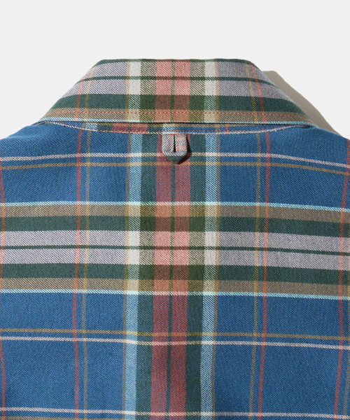 Diamond Layla(ダイアモンドレイラ)の「Amber Coast Check Shirt S179(シャツ/ブラウス・レディース・ネイビー・MEDIUM/LARGE/X-LARGE/XX-LARGE)」の8枚目の写真