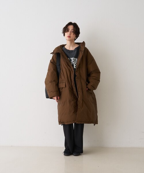 REMI RELIEF（レミレリーフ）の「【REMI RELIEF/レミレリーフ】超軽量ナイロンアウトドアダウンロングジャケットフーディー/日本製（ダウンジャケット/コート・レディース・ベージュ/ブラウン・フリー）」の4枚目の写真