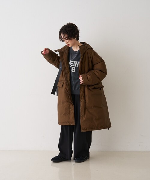 REMI RELIEF（レミレリーフ）の「【REMI RELIEF/レミレリーフ】超軽量ナイロンアウトドアダウンロングジャケットフーディー/日本製（ダウンジャケット/コート・レディース・ベージュ/ブラウン・フリー）」の6枚目の写真