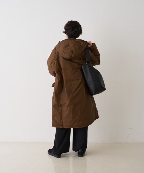 REMI RELIEF（レミレリーフ）の「【REMI RELIEF/レミレリーフ】超軽量ナイロンアウトドアダウンロングジャケットフーディー/日本製（ダウンジャケット/コート・レディース・ベージュ/ブラウン・フリー）」の7枚目の写真