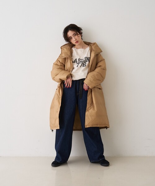 REMI RELIEF（レミレリーフ）の「【REMI RELIEF/レミレリーフ】超軽量ナイロンアウトドアダウンロングジャケットフーディー/日本製（ダウンジャケット/コート・レディース・ベージュ/ブラウン・フリー）」の8枚目の写真