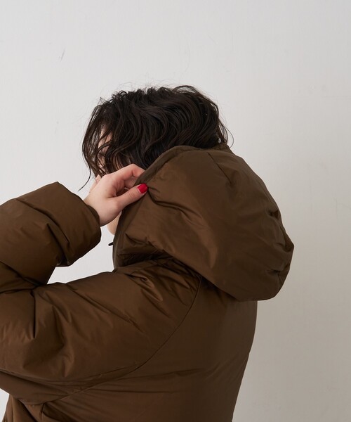 REMI RELIEF（レミレリーフ）の「【REMI RELIEF/レミレリーフ】超軽量ナイロンアウトドアダウンロングジャケットフーディー/日本製（ダウンジャケット/コート・レディース・ベージュ/ブラウン・フリー）」の21枚目の写真