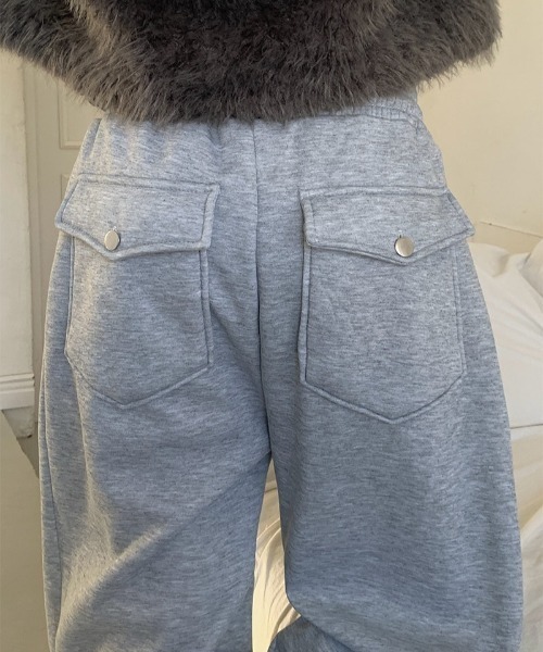 anyonemore（エニワンモア）の「裏起毛サイドタックウエストゴムバックポケットワイドパンツ（スウェットパンツ・レディース・グレー/ブラウン/ブラック・FREE）」の16枚目の写真