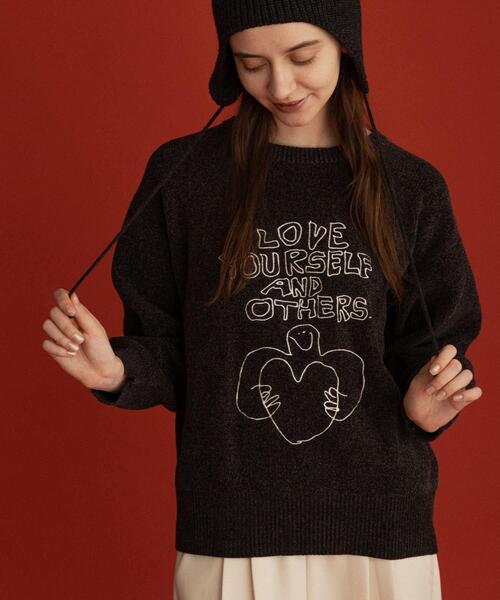 URBAN RESEARCH Sonny Label(アーバンリサーチサニーレーベル)の「オガワナツミ コラボモールヤーンニット(ニット/セーター・レディース・チャコールグレー/ブラウン/ベージュ・FREE)」の2枚目の写真