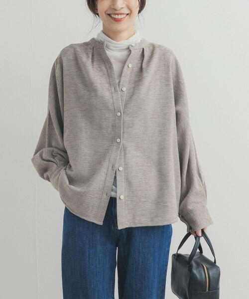 URBAN RESEARCH DOORS(アーバンリサーチドアーズ)の「ドルマンバンドカラーシャツ(シャツ/ブラウス・レディース・ベージュ/チャコールグレー・FREE)」の5枚目の写真