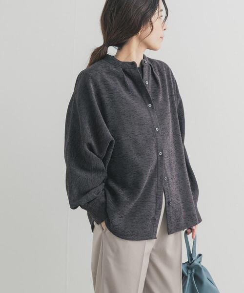 URBAN RESEARCH DOORS(アーバンリサーチドアーズ)の「ドルマンバンドカラーシャツ(シャツ/ブラウス・レディース・ベージュ/チャコールグレー・FREE)」の15枚目の写真