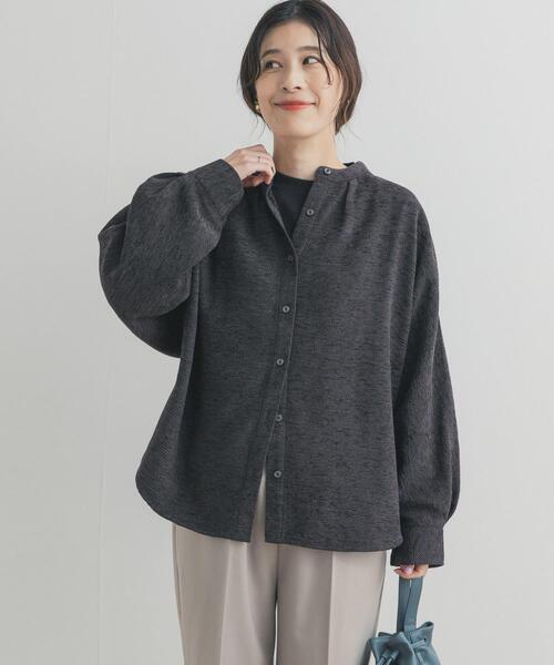 URBAN RESEARCH DOORS(アーバンリサーチドアーズ)の「ドルマンバンドカラーシャツ(シャツ/ブラウス・レディース・ベージュ/チャコールグレー・FREE)」の17枚目の写真