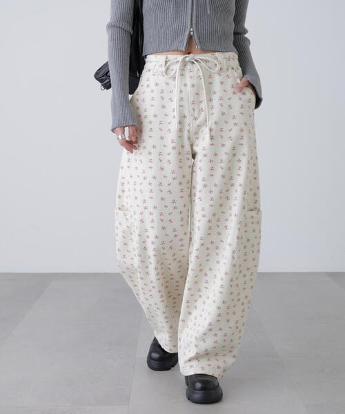 FREE'S MART(フリーズマート)の「◆サイドポケットコクーンデニムパンツ(デニムパンツ・レディース・ホワイト系その他/ブルー系その他/ワンウォッシュ・SMALL/MEDIUM)」の22枚目の写真