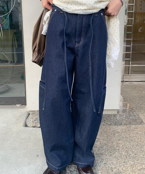 FREE'S MART(フリーズマート)の「◆サイドポケットコクーンデニムパンツ(デニムパンツ・レディース・ホワイト系その他/ブルー系その他/ワンウォッシュ・SMALL/MEDIUM)」の11枚目の写真