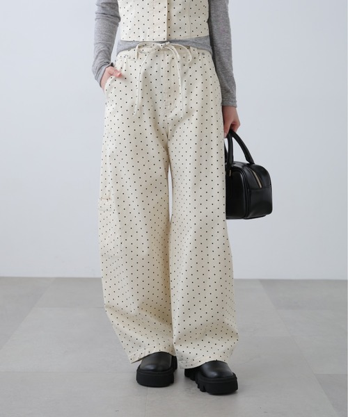 FREE'S MART（フリーズマート）の「◆サイドポケットコクーンデニムパンツ（デニムパンツ・レディース・ワンウォッシュ/ブルー系その他/ホワイト系その他/ホワイト系その他2・MEDIUM/SMALL）」の8枚目の写真