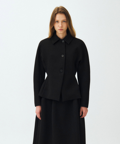 MAIS(マイス)の「PETAL RAGLAN JACKET / BLACK(テーラードジャケット・レディース・ブラック・FREE)」の3枚目の写真