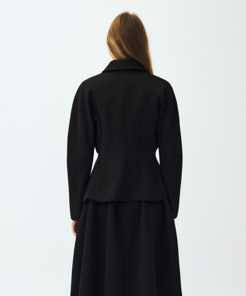MAIS(マイス)の「PETAL RAGLAN JACKET / BLACK(テーラードジャケット・レディース・ブラック・FREE)」の5枚目の写真