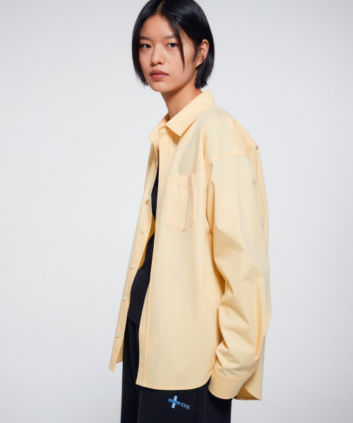 ERA(エラ)の「ユニセックス ERA クラシック シャツ - イエロー(シャツ/ブラウス・レディース・その他・SMALL/MEDIUM/LARGE)」の4枚目の写真
