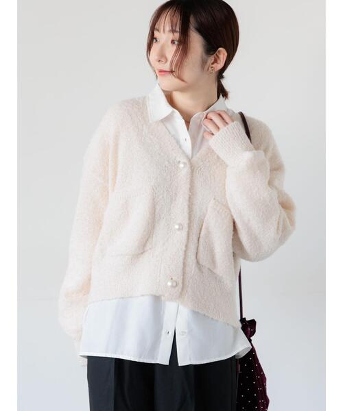 Te chichi TERRASSE（テチチテラス）の「ブークレパール釦Vネックカーディガン（カーディガン/ボレロ・レディース・イエロー/ブルー/オフホワイト/チャコールグレー・F）」の10枚目の写真