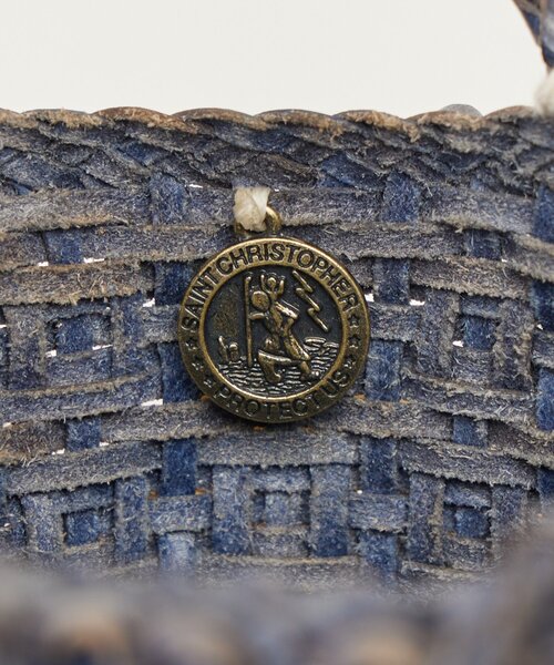 BEARDSLEY（ビアズリー）の「《dragon》レザーミニバッグ（ハンドバッグ・レディース・ブラウン/ネイビー・FREE）」の16枚目の写真