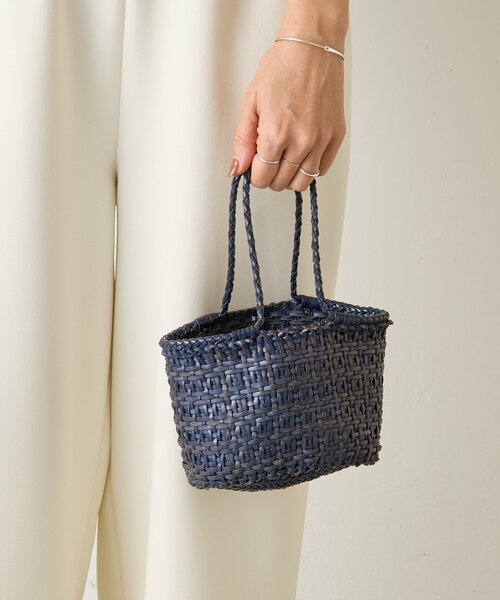 BEARDSLEY（ビアズリー）の「《dragon》レザーミニバッグ（ハンドバッグ・レディース・ブラウン/ネイビー・FREE）」の17枚目の写真