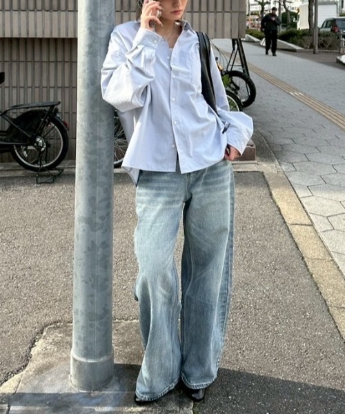 Chikashitsu +(チカシツプラス)の「【Chikashitsu +】brush wide leg denim pants / 【チカシツプラス】ブラッシュワイドデニムパンツ <着用動画あり>(デニムパンツ・メンズ・ブルー/ブルー系その他/ブラック・S/M/L)」の2枚目の写真