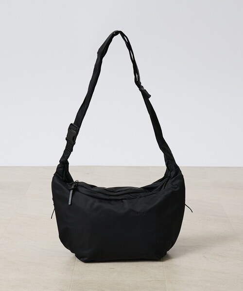 ABAHOUSE(アバハウス)の「【DsBk / ディーエスビーケー】 REGISTER SLING COMPACT /スリングバッグ /ユニセックス 【WEB限定】(バックパック/リュック・メンズ・グレー/ブラック/カーキ/ネイビー・フリー)」の5枚目の写真