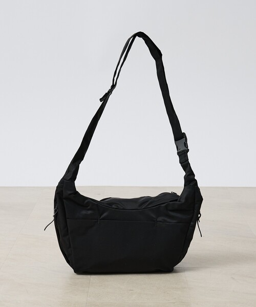 ABAHOUSE(アバハウス)の「【DsBk / ディーエスビーケー】 REGISTER SLING COMPACT /スリングバッグ /ユニセックス 【WEB限定】(バックパック/リュック・メンズ・グレー/ブラック/カーキ/ネイビー・フリー)」の7枚目の写真