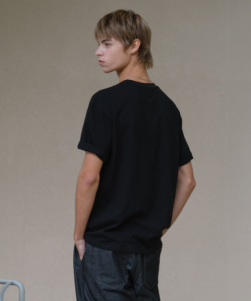 DECOROSO（デコローゾ）の「ユニセックス DRロゴ刺繍レギュラーフィット半袖Tシャツ[ブラック]（Tシャツ/カットソー・メンズ・その他・S/M/L/XL/XS）」の4枚目の写真
